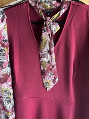 Smak Parlor Women's Long Sleeve Tie-Neck Dress in Berry Floral